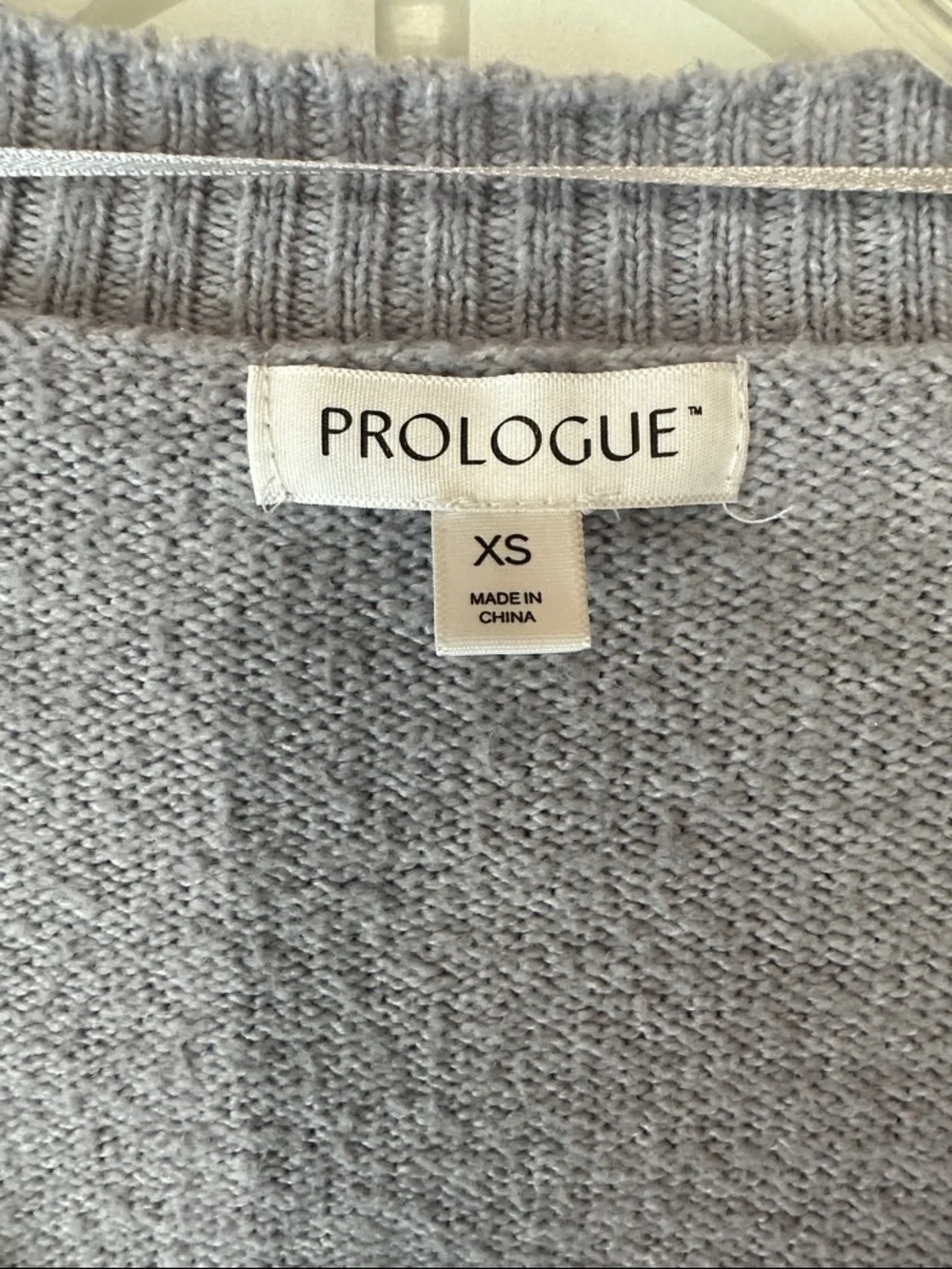 Lavender V-Neck Pullover Sweater - Picture 4 of 8